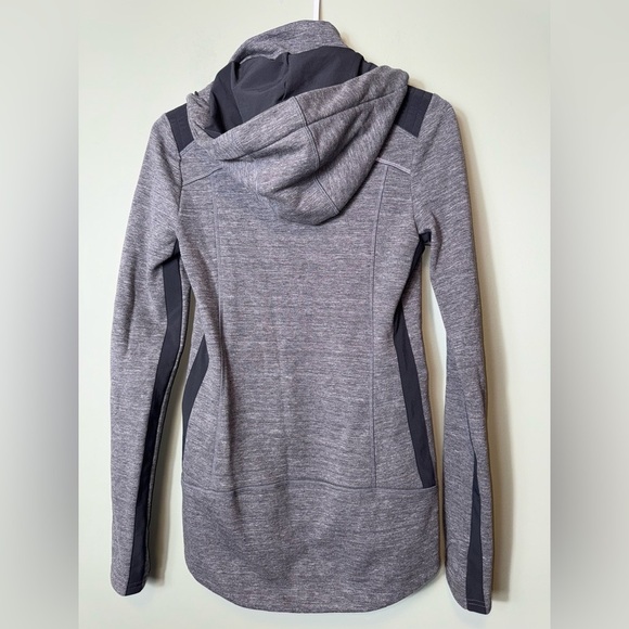Athleta Womens Stronger CYA Jacket Charcoal Gray Hooded Fleece Zip Coat Sz XXS - Picture 3 of 4